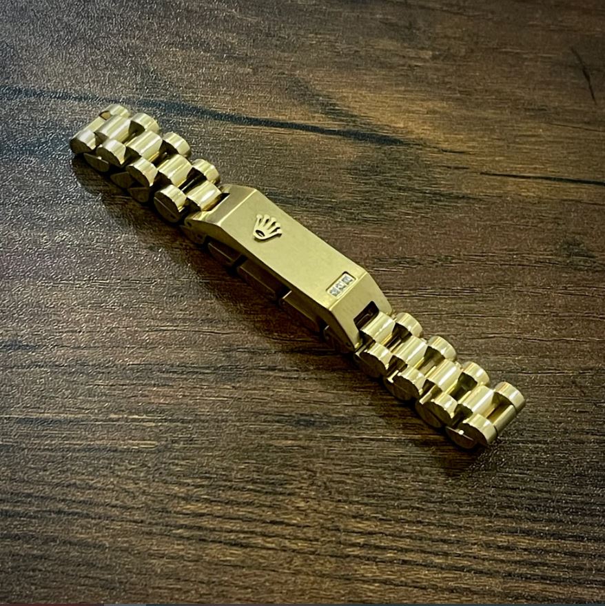 Original Rolex Crown Design Stylish Men's Stainless Steel Bracelet (Gold)